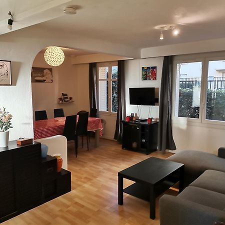Big Ground Floor 2 Bedrooms Flat In A Quiet Building & Neighborghood Marseille Eksteriør bilde